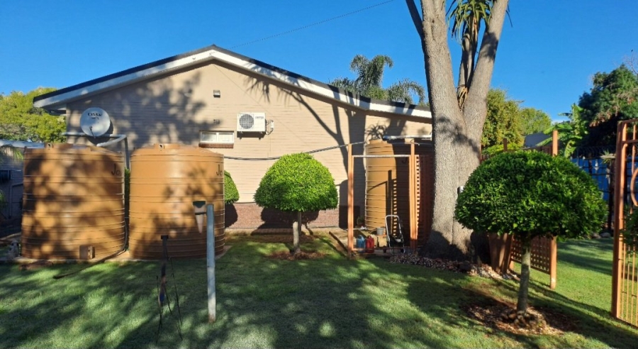 4 Bedroom Property for Sale in Vanes Estate Eastern Cape